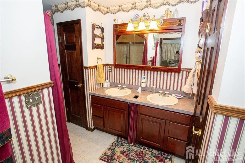 Photo of 219 Johnson Lane