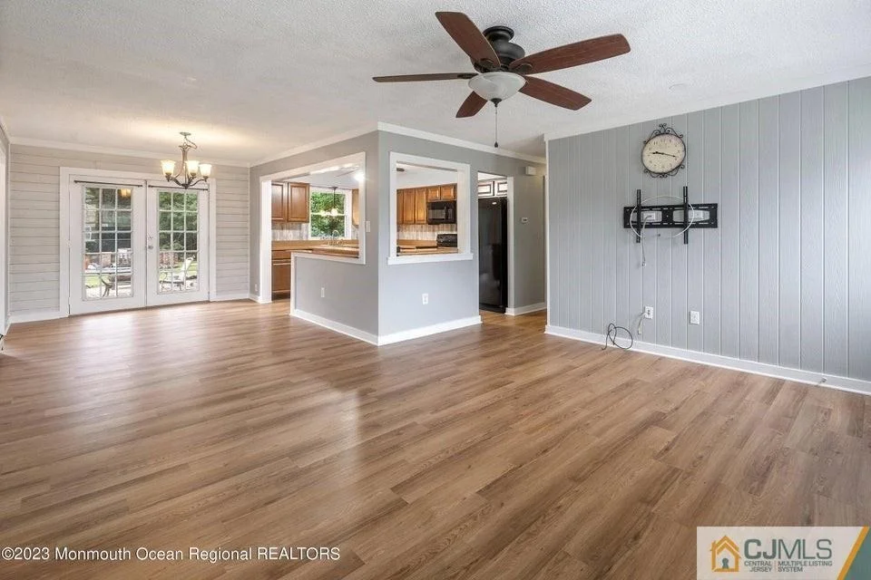 Photo of 325 Normandie Drive