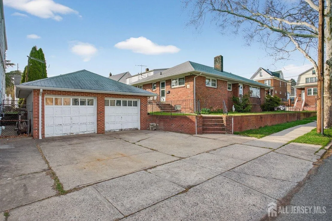 Photo of 595 Jacques Street