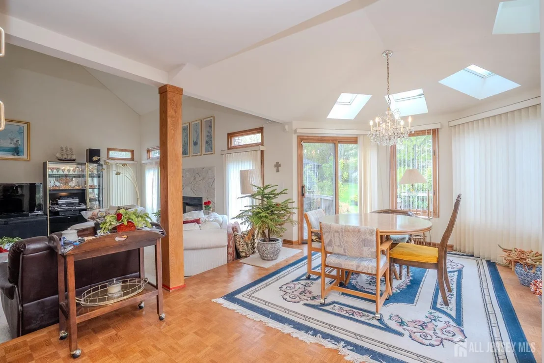 Photo of 20 Sapphire Drive