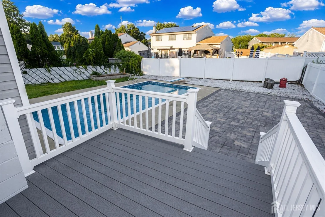 Photo of 18 Robinhood Drive