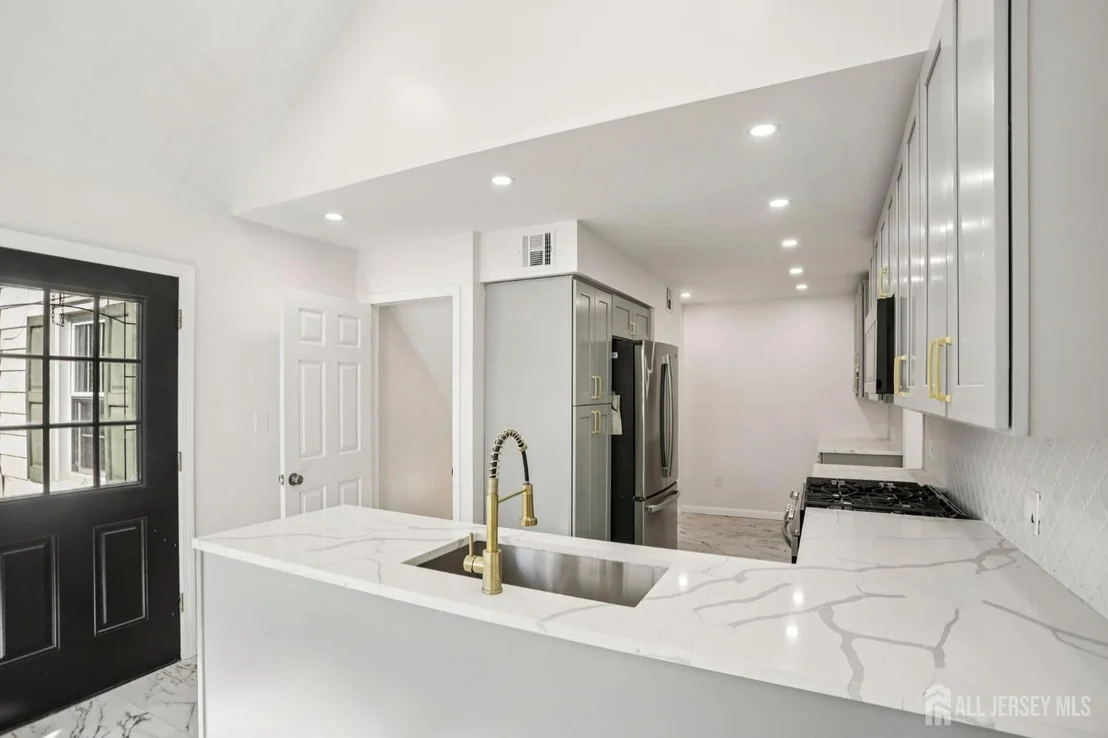 Photo of 101 Ravine Drive