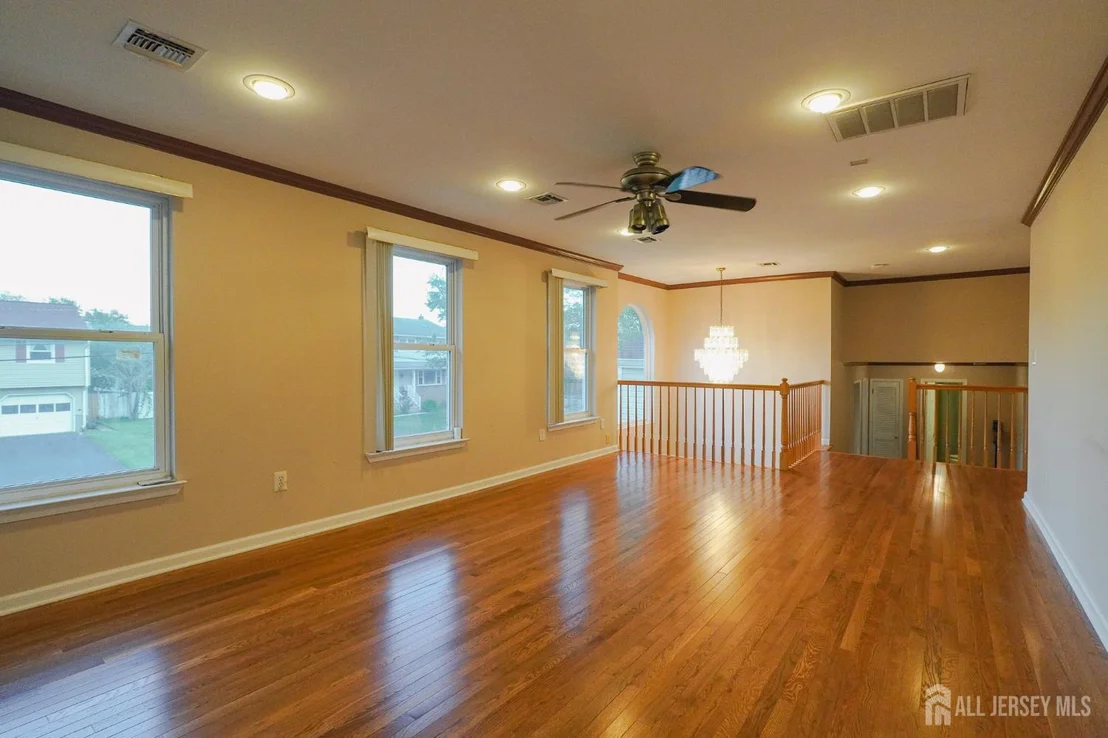 Photo of 3 E Charles Court