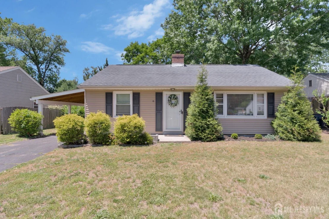 Photo of 8 Pierrepont Avenue