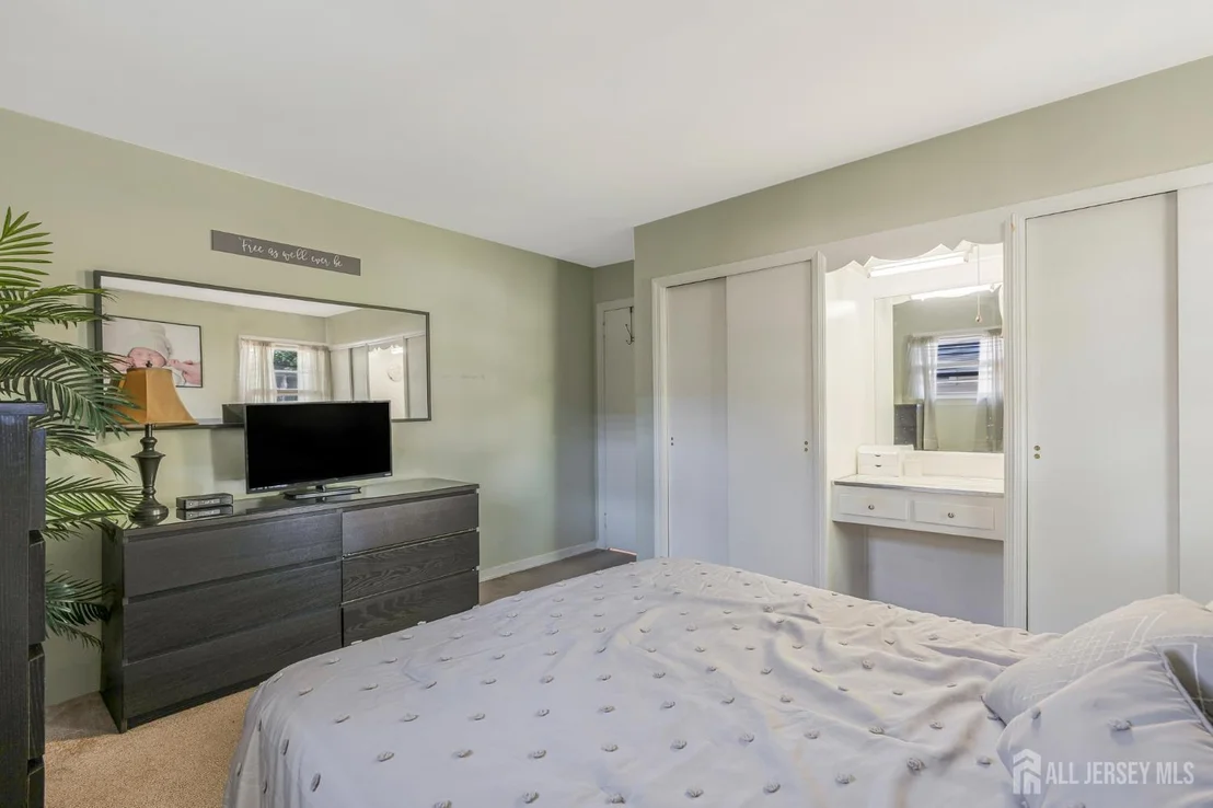 Photo of 8 Pierrepont Avenue
