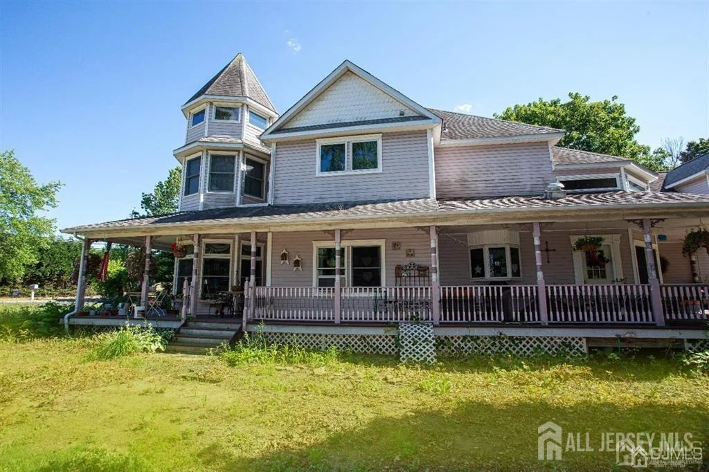 Photo of 219 Johnson Lane
