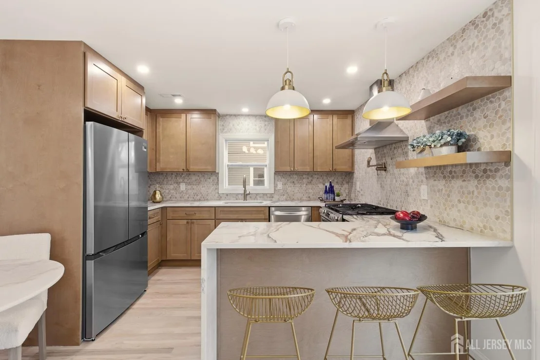 Photo of 23 Morse Avenue