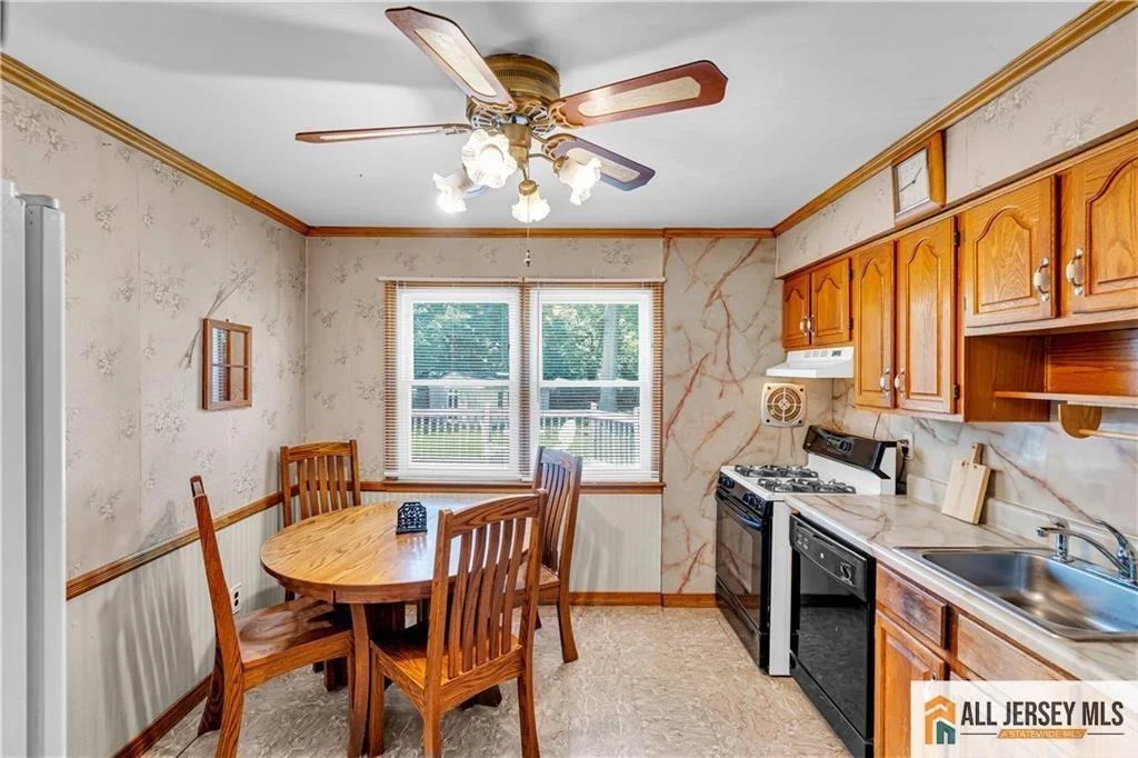 Photo of 8 Whitehall Avenue