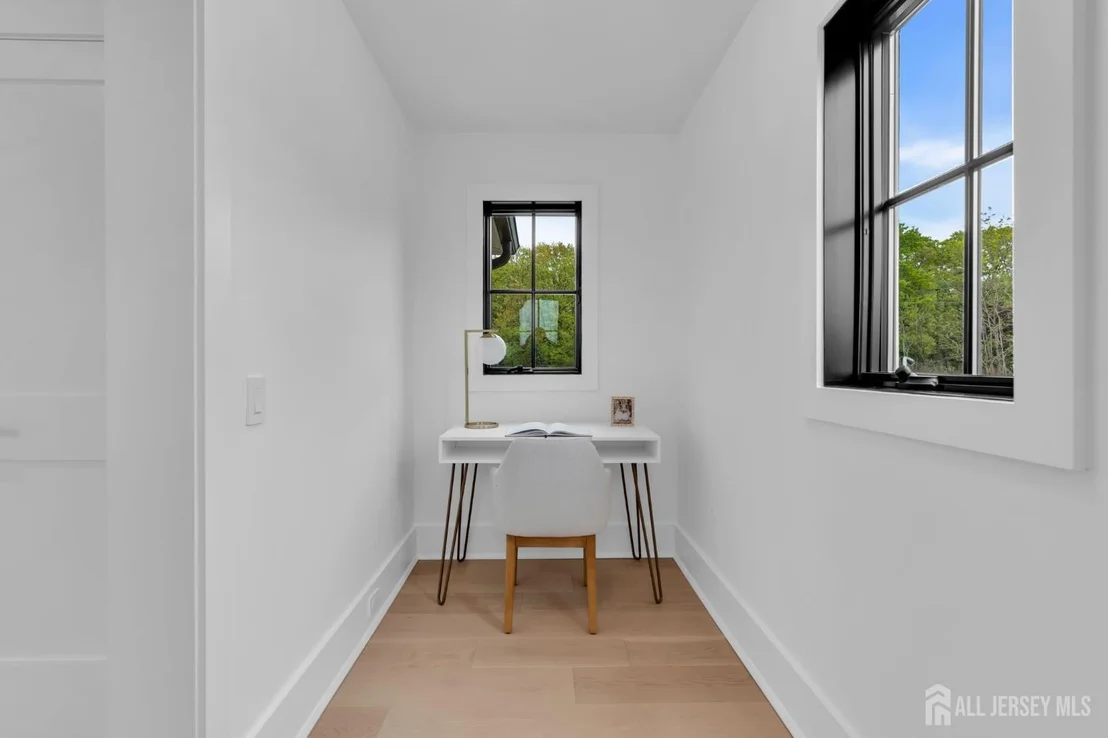 Photo of 2130 Shadow Lane