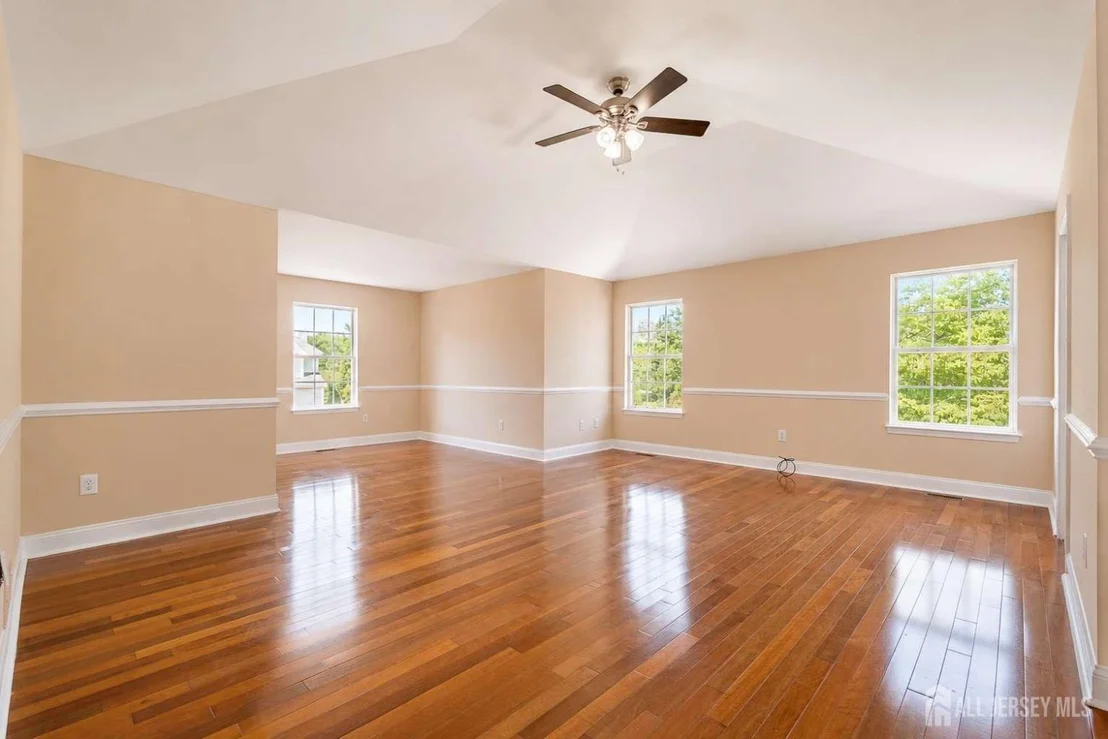 Photo of 4 Sequoia Drive