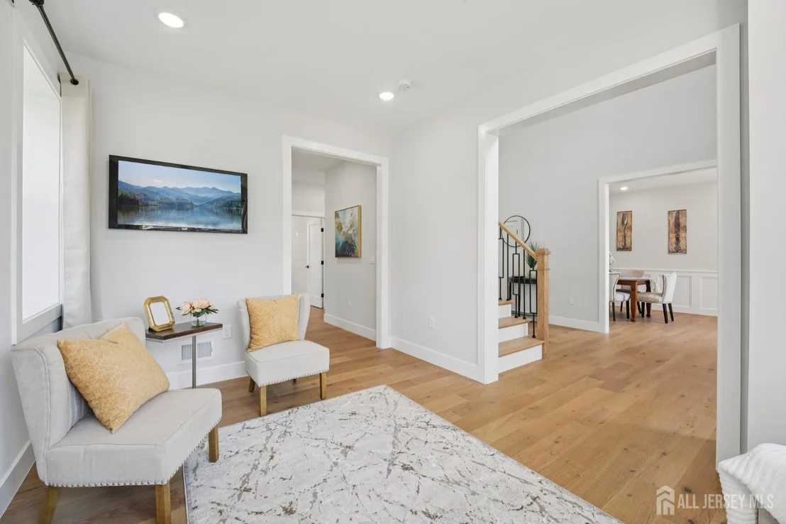Photo of 75 Jefferson Boulevard