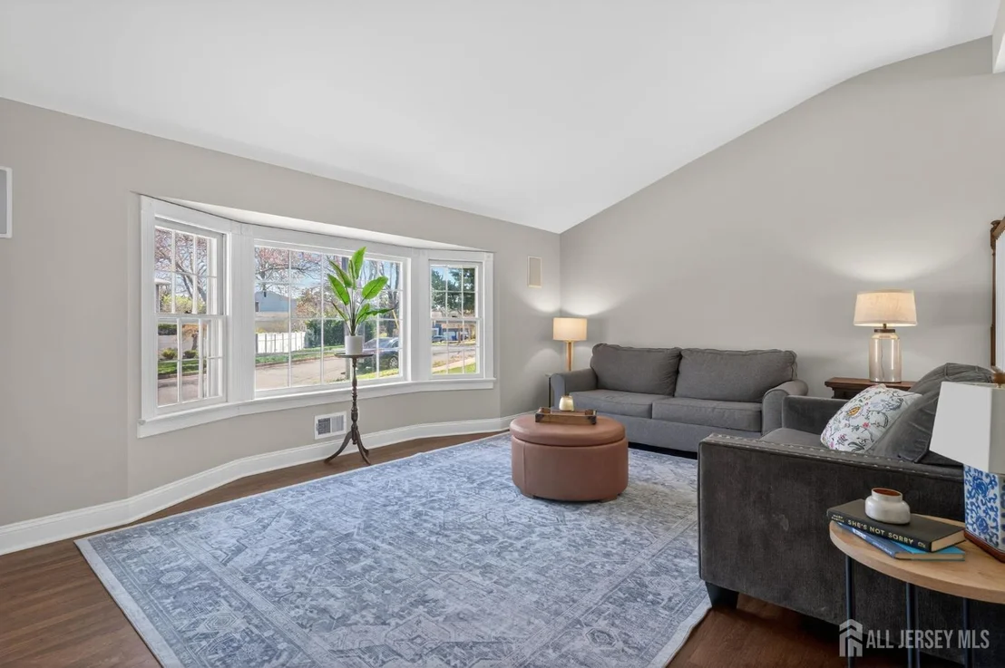 Photo of 8 Starodub Drive