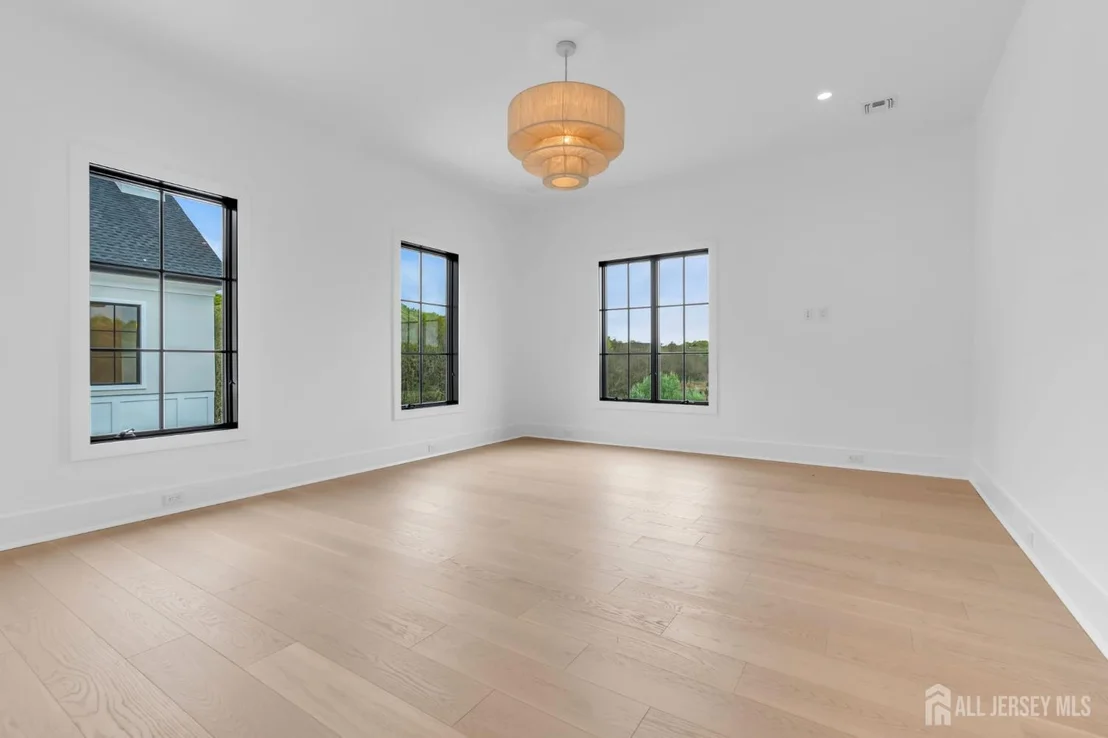 Photo of 2130 Shadow Lane