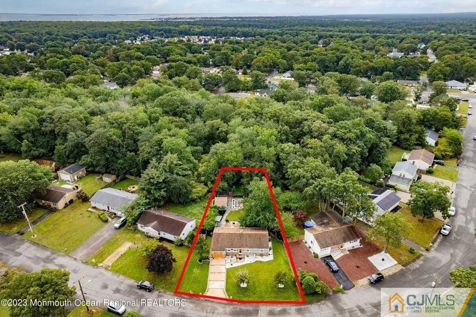 Photo of 325 Normandie Drive