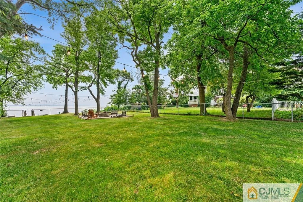 Photo of 53 E Boulevard