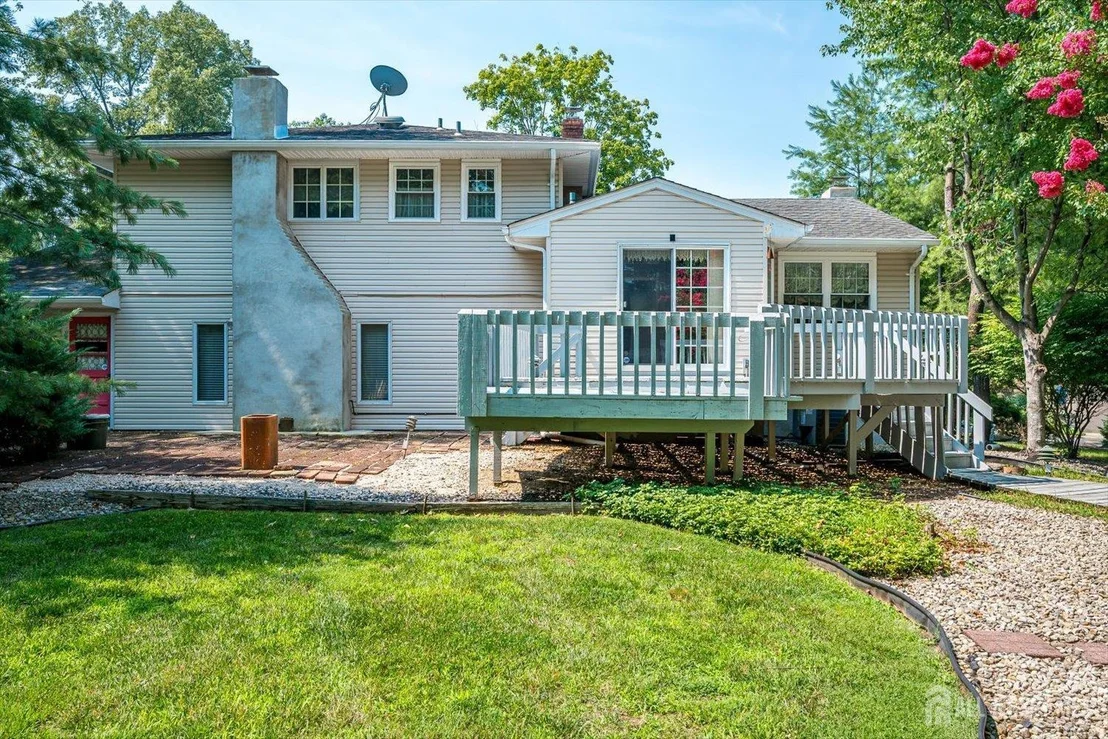 Photo of 560 Wakefield Drive