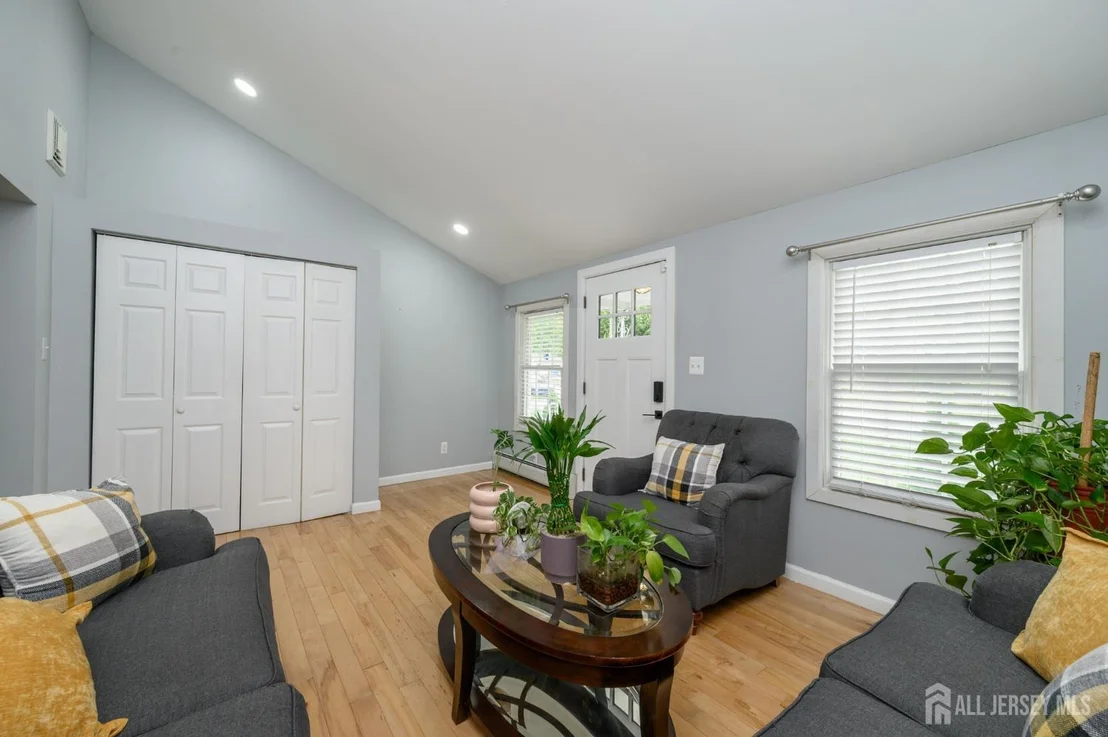 Photo of 519 Calvert Road