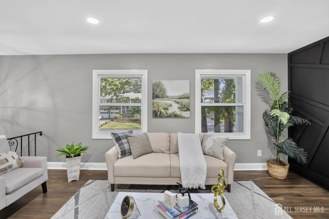 Photo of 247 Farragut Road