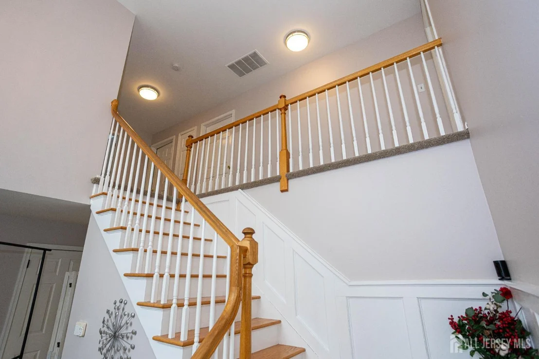 Photo of 31 Scarlet Drive