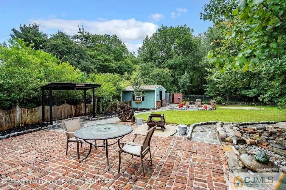 Photo of 325 Normandie Drive