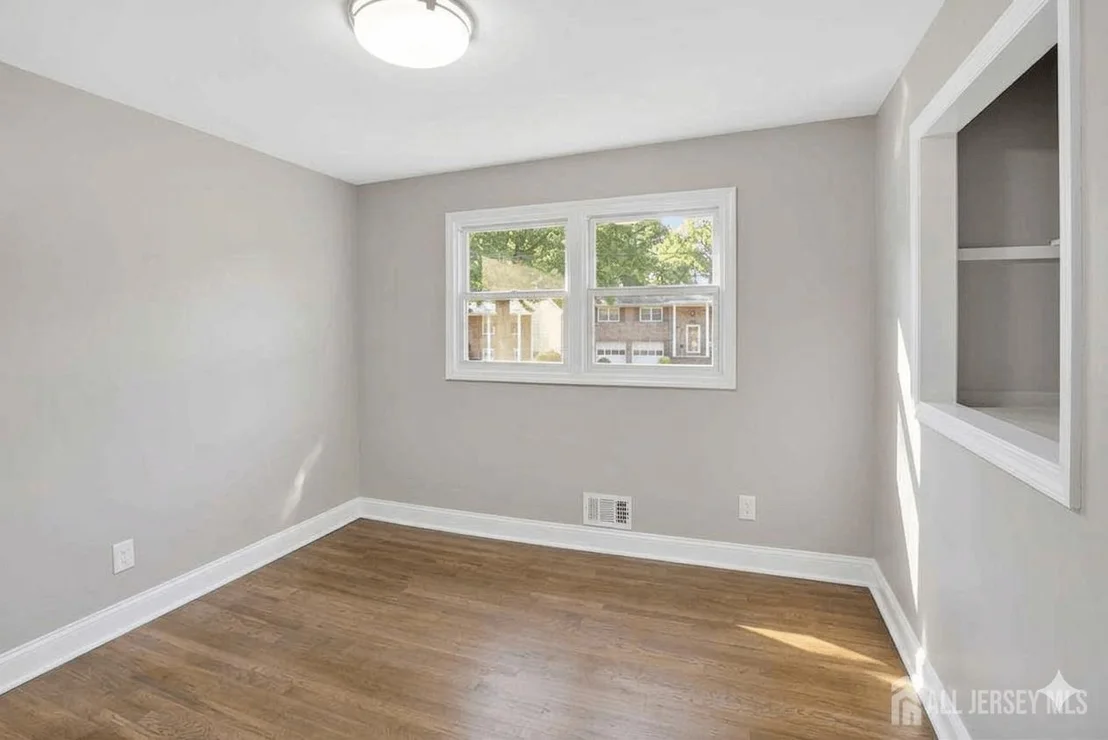 Photo of 247 Farragut Road