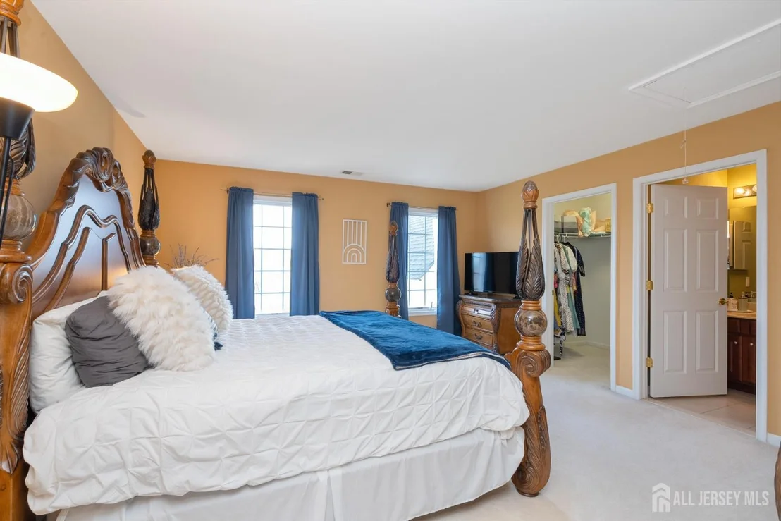 Photo of 9 Stonegate Drive
