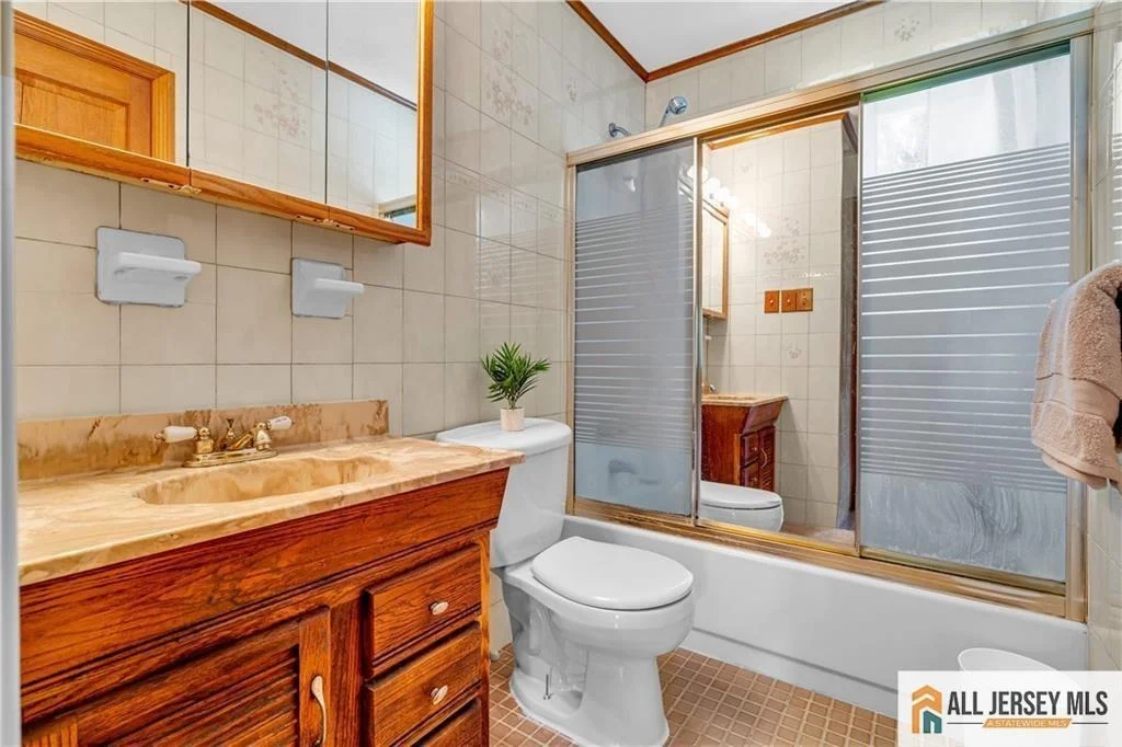 Photo of 8 Whitehall Avenue