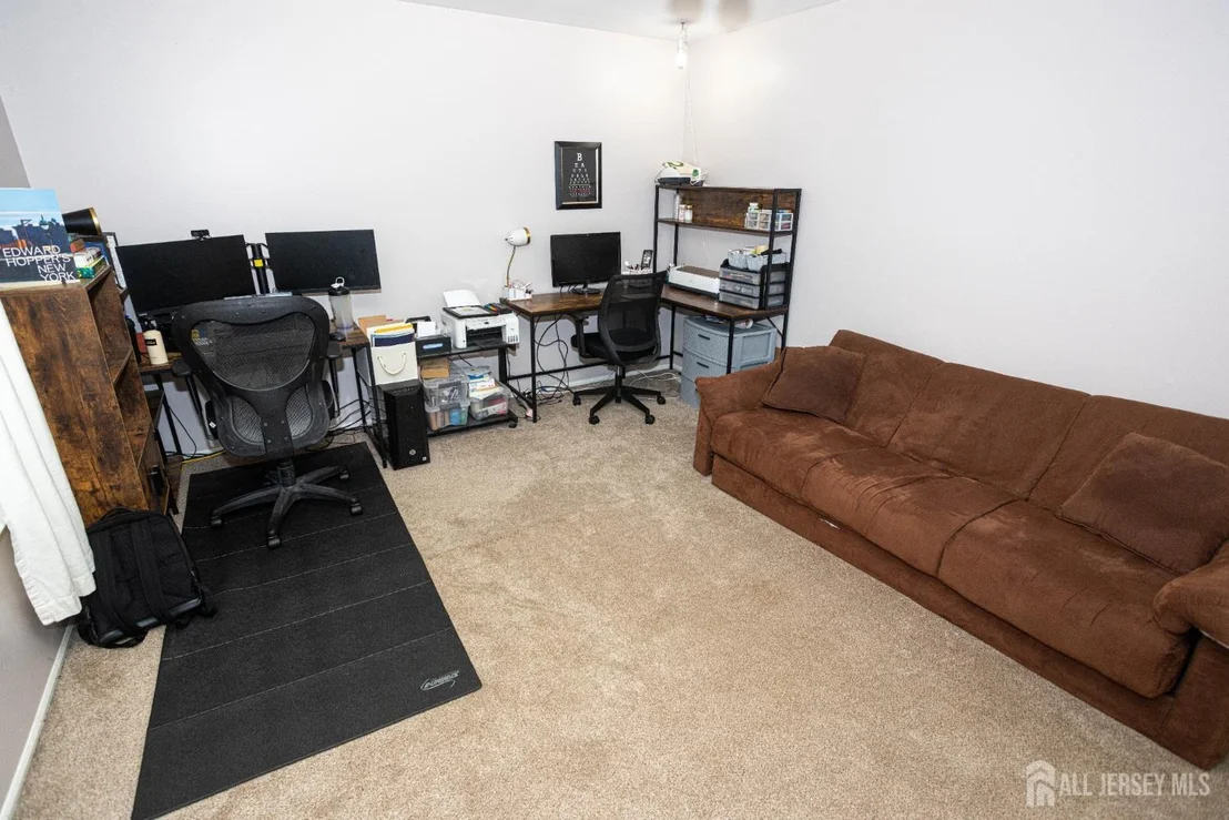 Photo of 31 Scarlet Drive