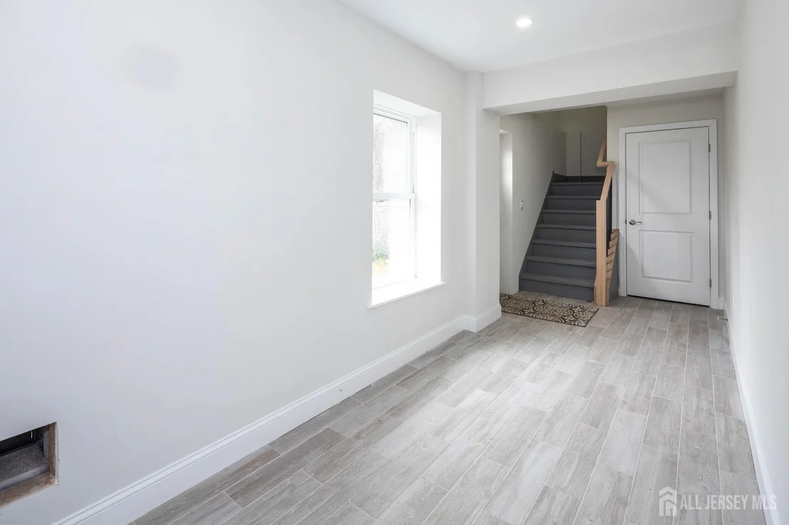 Photo of 17 John Street