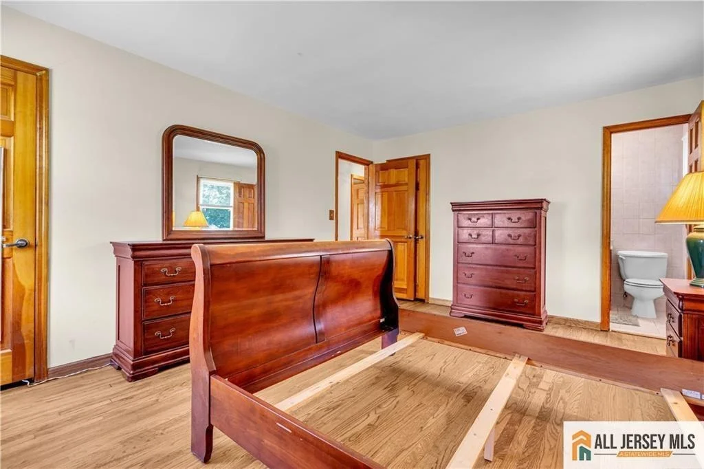 Photo of 8 Whitehall Avenue