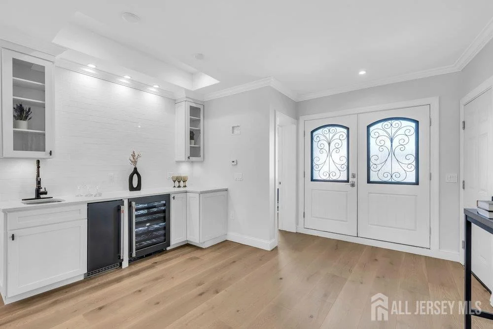 Photo of 141 Vanard Drive