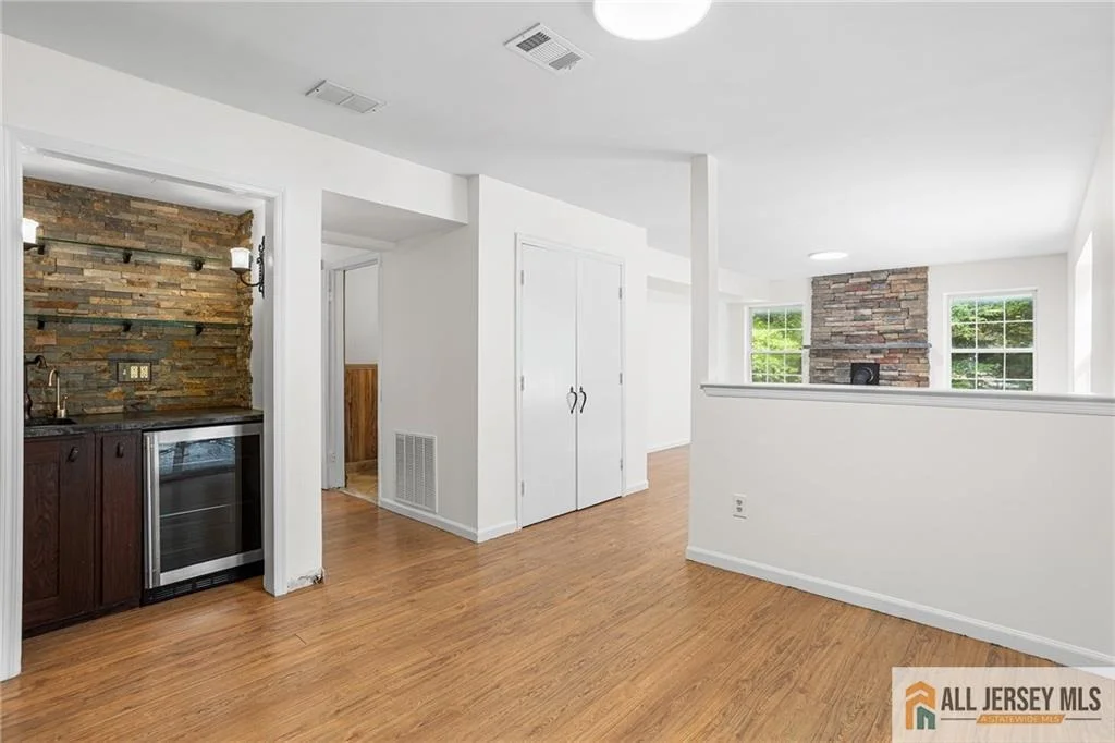 Photo of 569 Buttonwood Drive