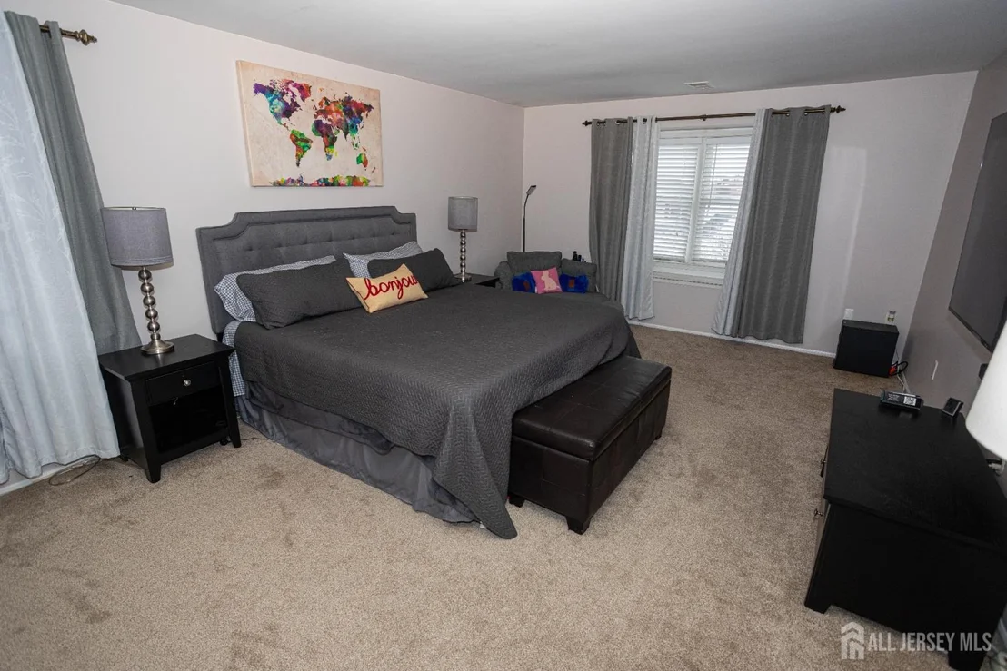 Photo of 31 Scarlet Drive