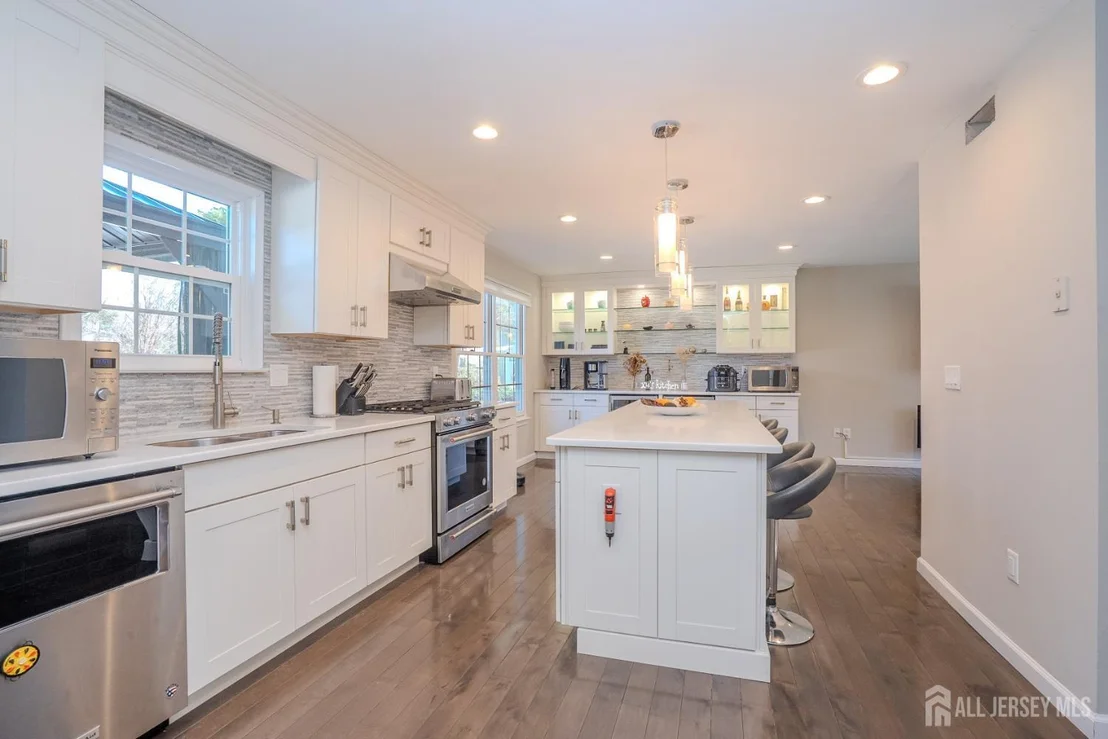 Photo of 6 Ruedeman Drive