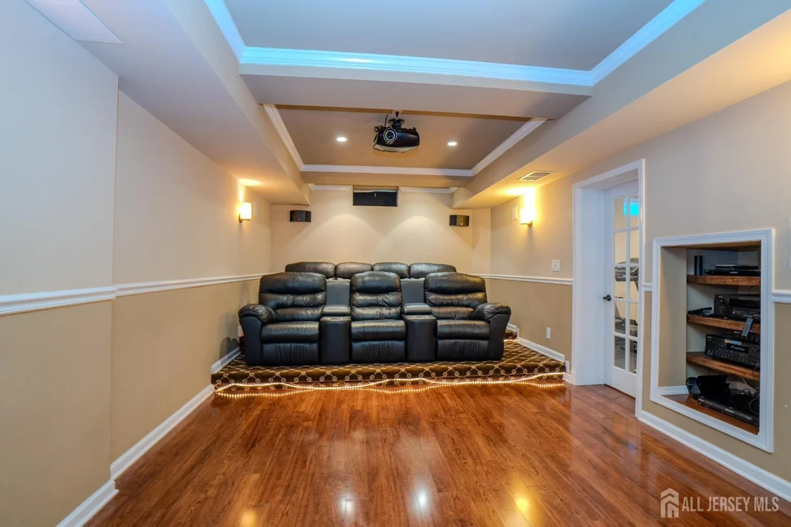 Photo of 20 Forest Lane