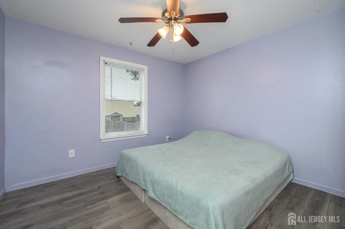 Photo of 328 Runyon Avenue