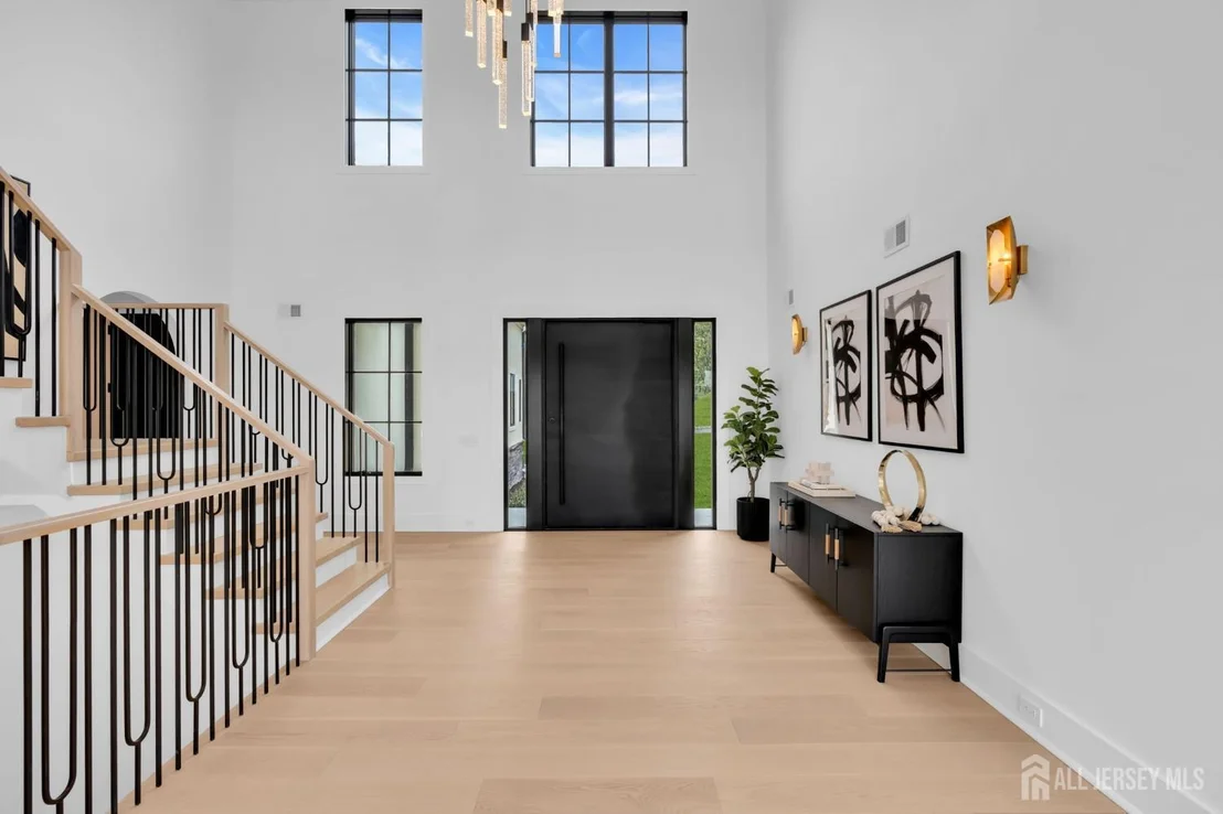 Photo of 2130 Shadow Lane