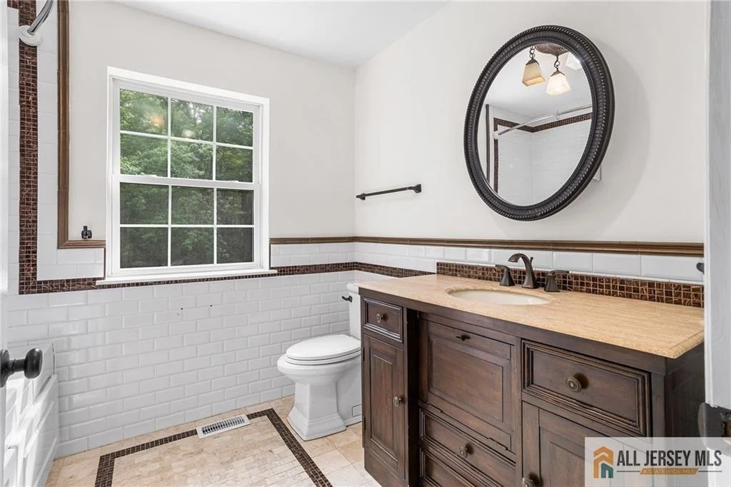 Photo of 569 Buttonwood Drive