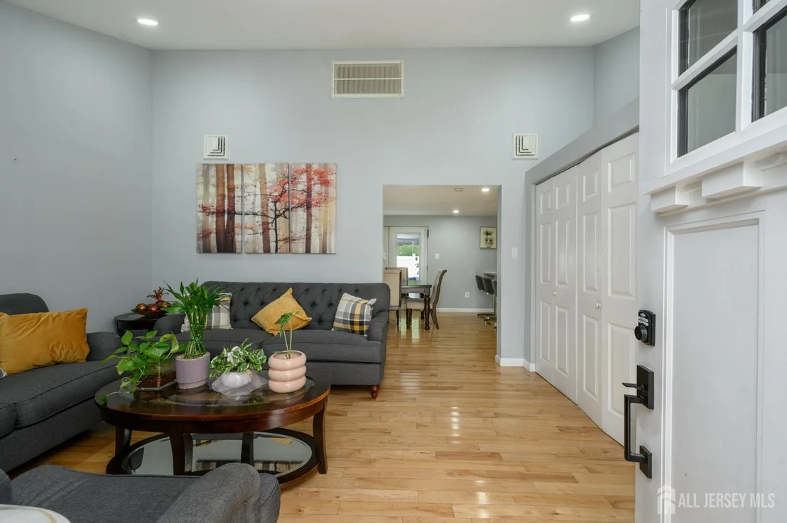 Photo of 519 Calvert Road