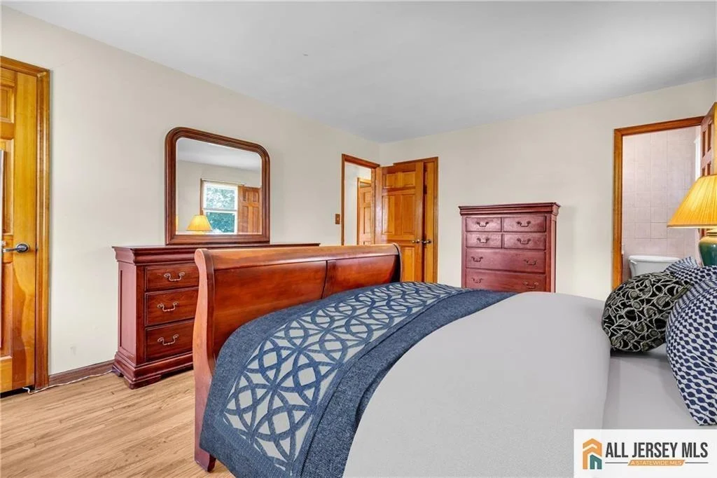 Photo of 8 Whitehall Avenue