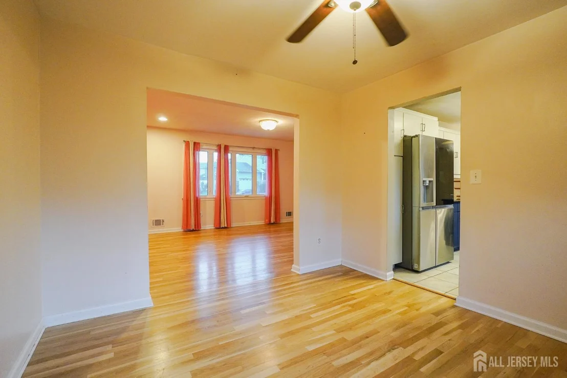 Photo of 3 E Charles Court