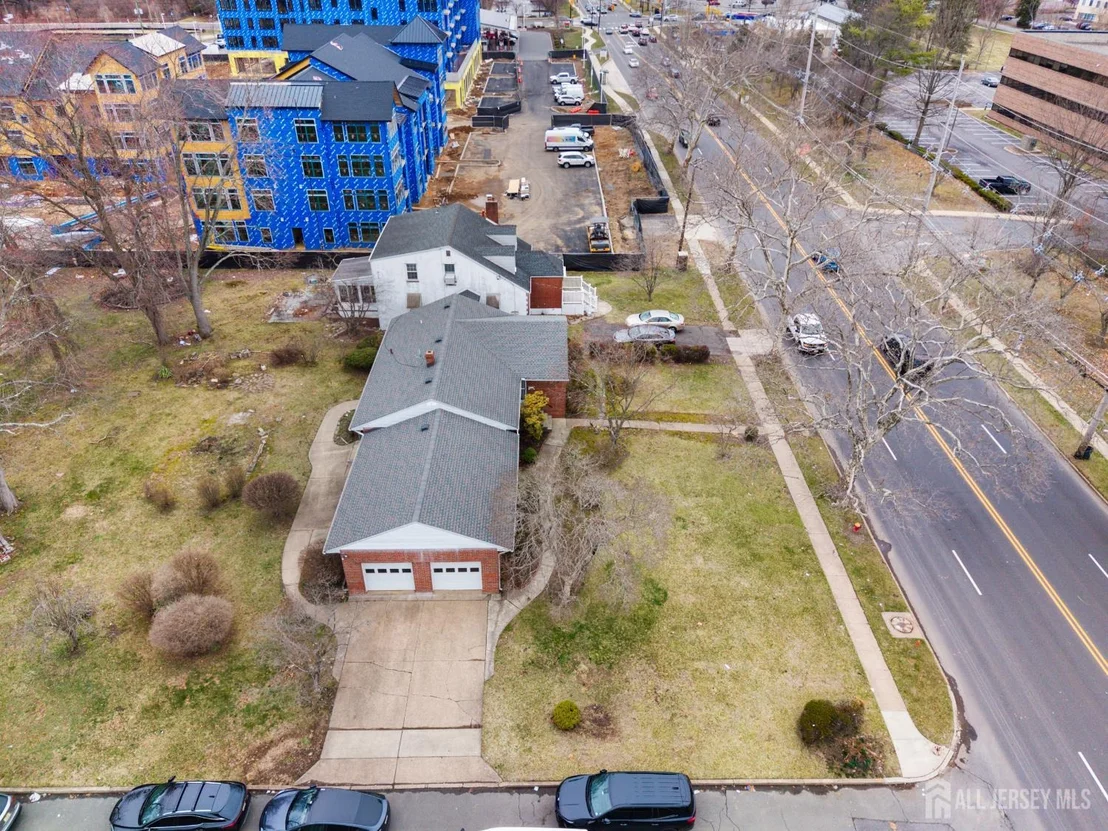 Photo of 1205 Parkway Avenue