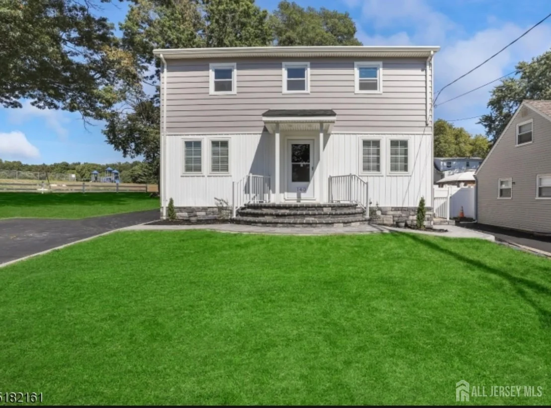 Photo of 140 Coolidge Avenue