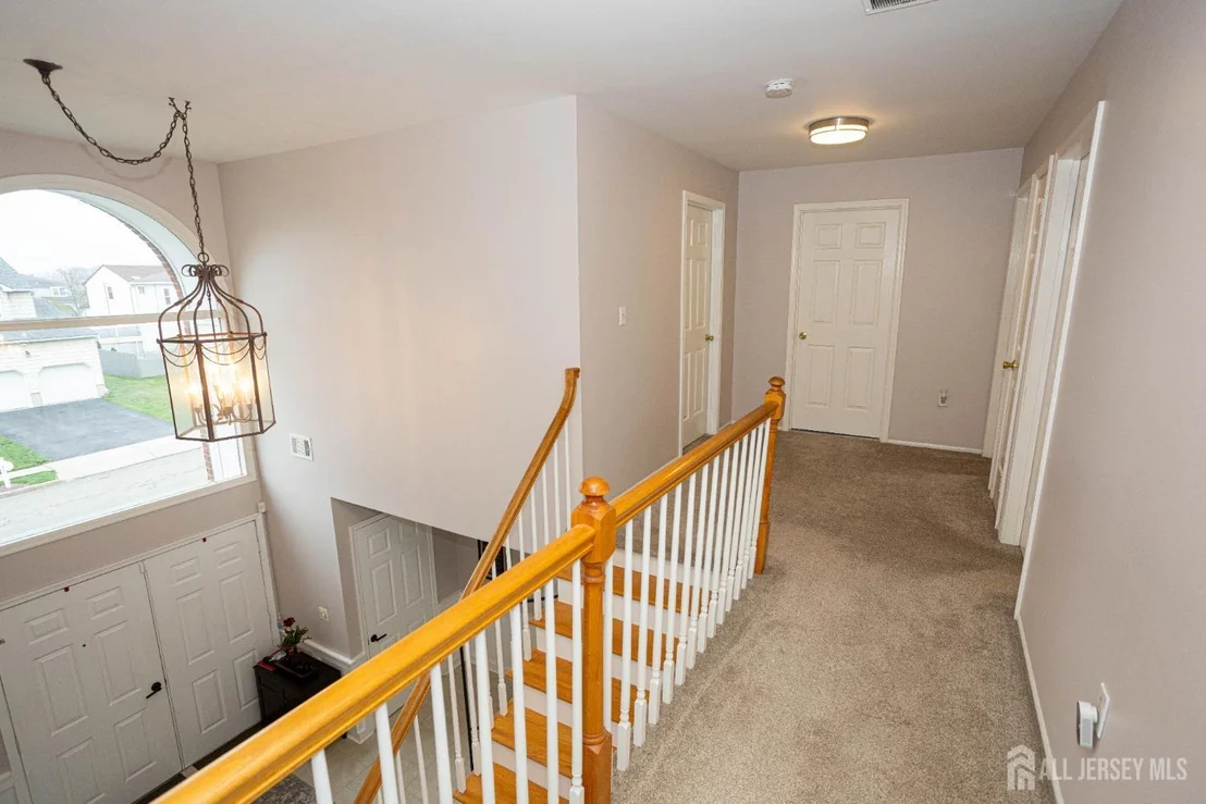 Photo of 31 Scarlet Drive