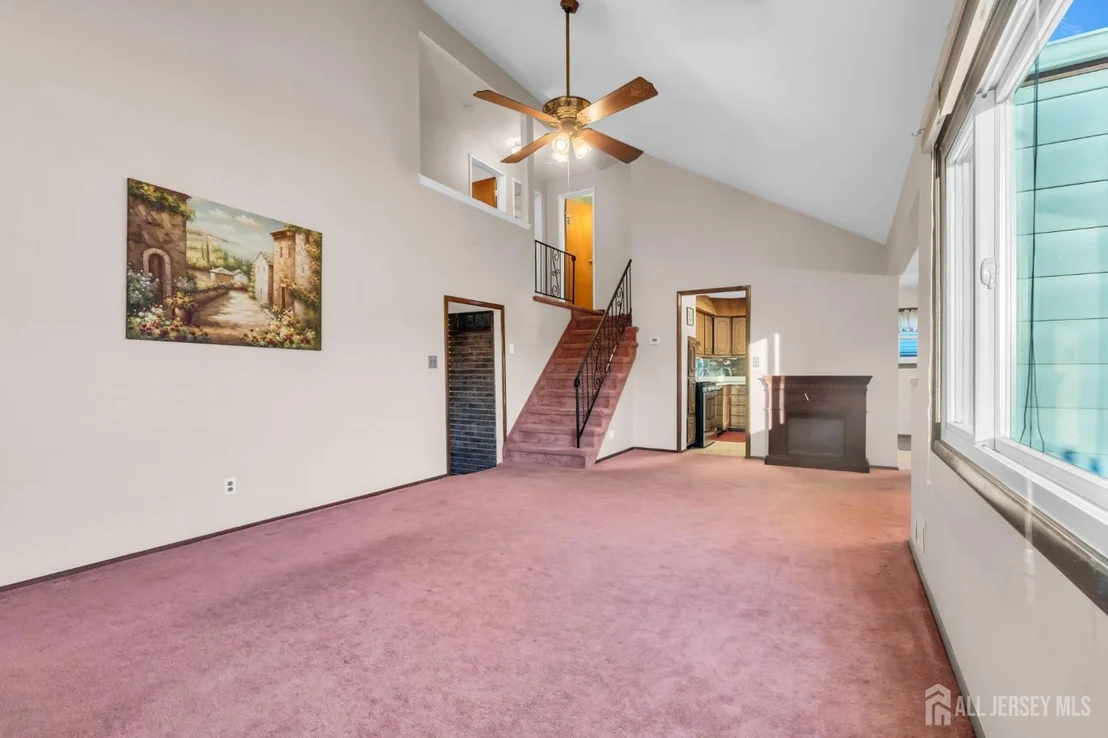 Photo of 140 Camelot Drive