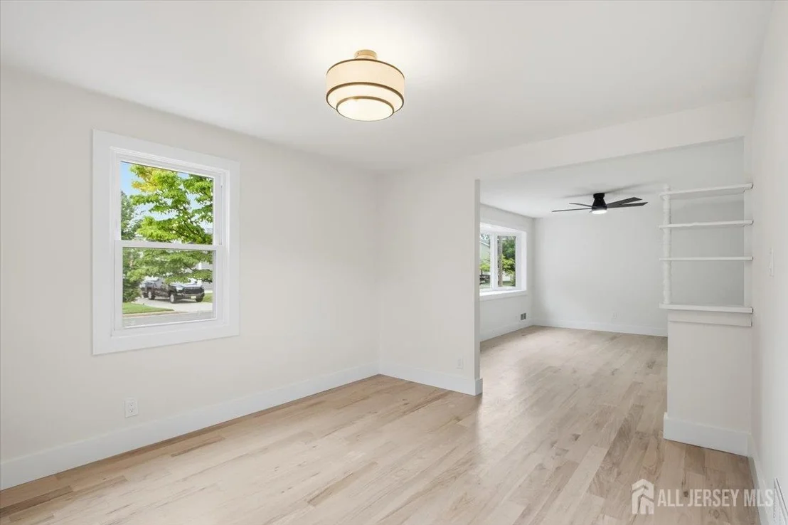 Photo of 421 1st Street