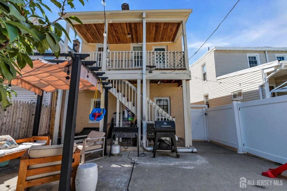 Photo of 282 Alpine Street