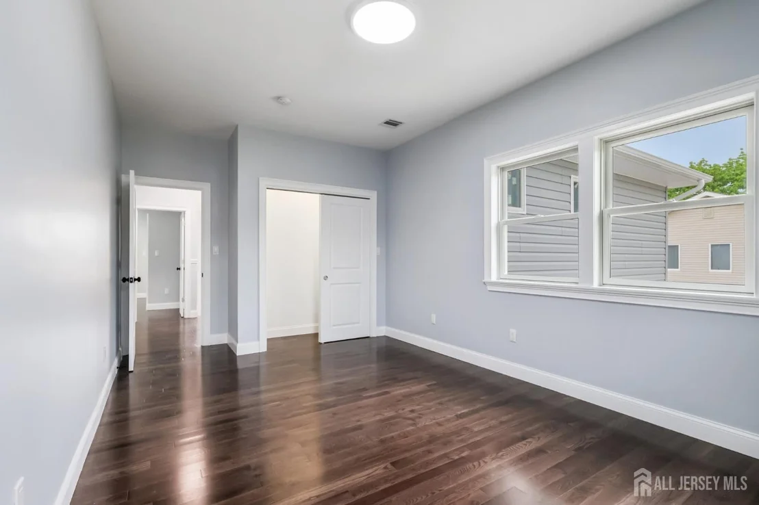 Photo of 239 Suttons Lane