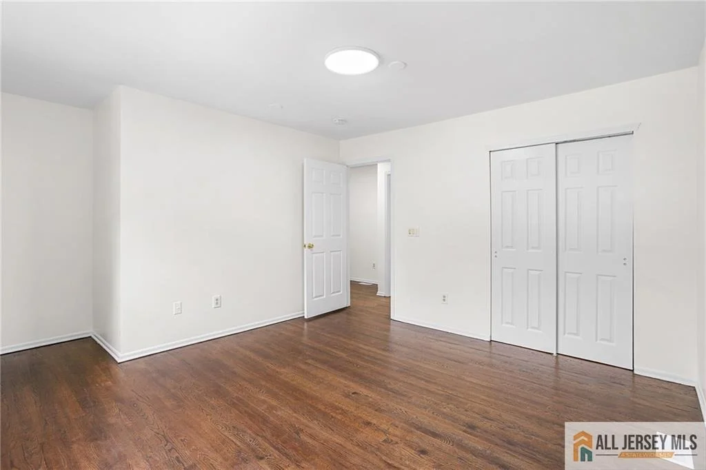 Photo of 569 Buttonwood Drive