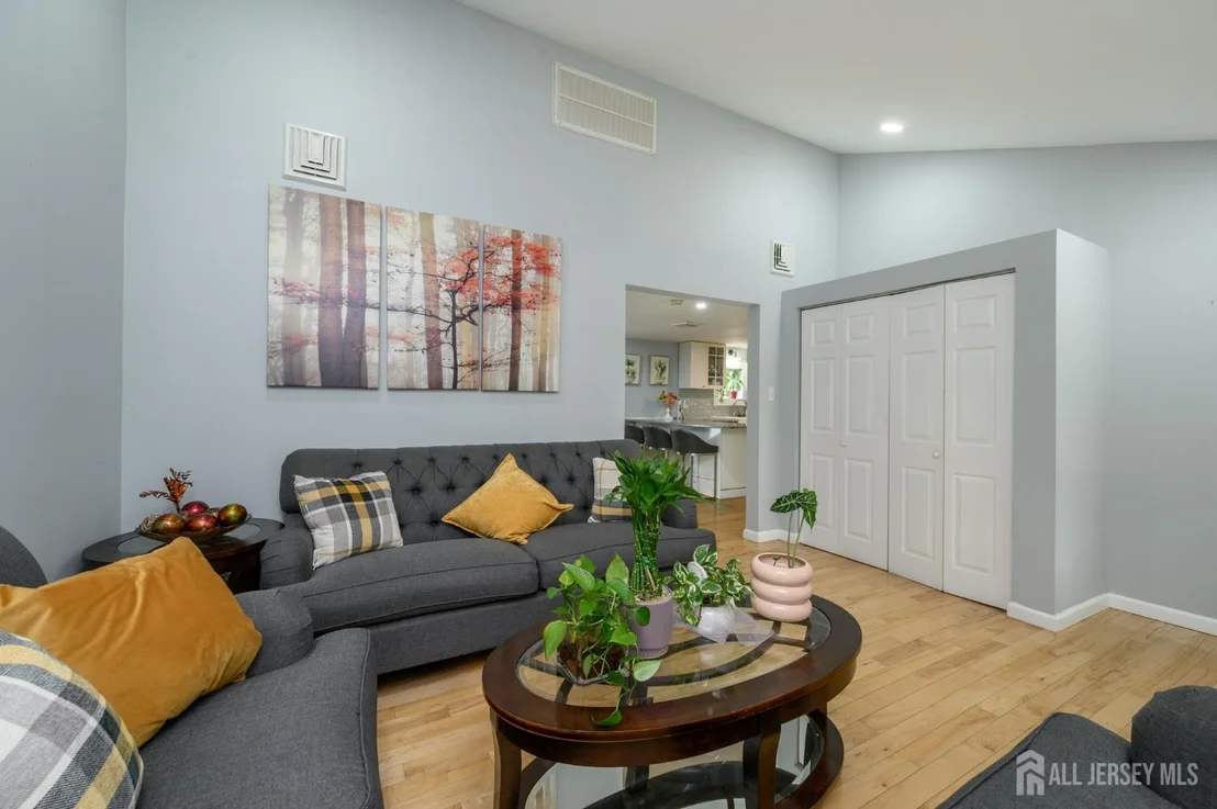 Photo of 519 Calvert Road